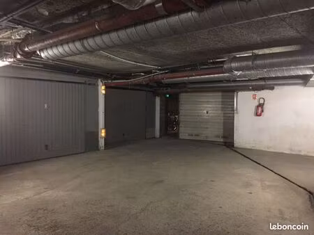 grand garage à louer à l’année grande motte