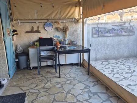 maisonnette à louer à l’année vendres plage