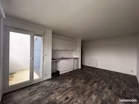 studio 1 pièce 26 m²