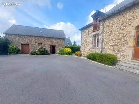 maison 8 pièces 143 m²