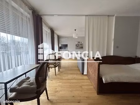 studio 1 pièce 44 m²