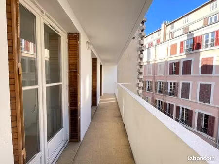 appartement 3 pièces 64 m²