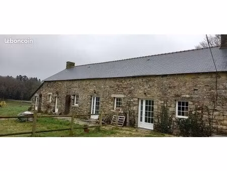 a louer appartement dans maison en pierre en pleine campagne