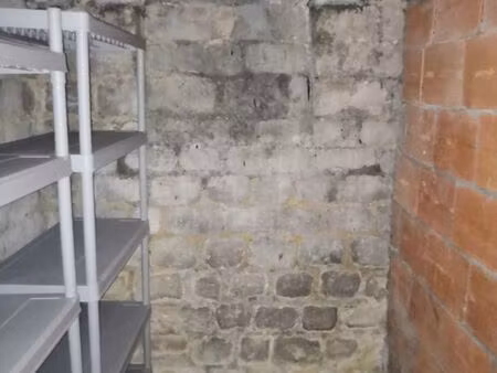 location cave - paris 7ème - 8m2
