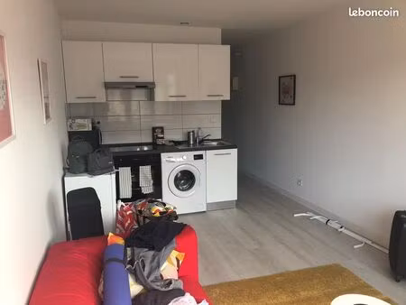 2 pieces meuble gare