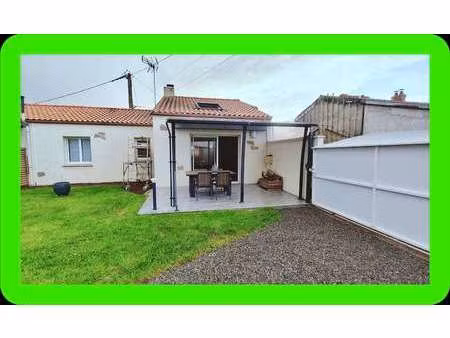 vente maison à sainte-pazanne (44680) : à vendre / 95m² sainte-pazanne