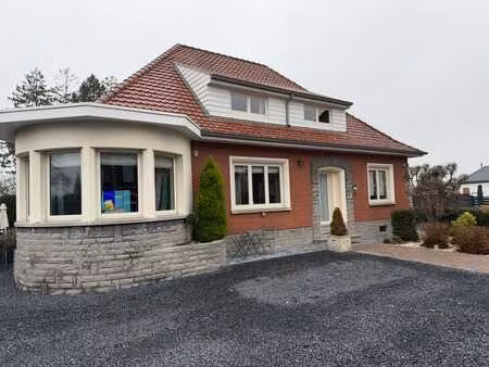 villa 4 façades 263m2 - 7 chambres - terrain 28 ares