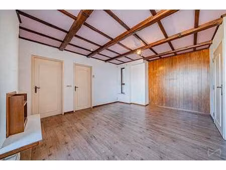 rue du commerce 1/12 6000 charleroi