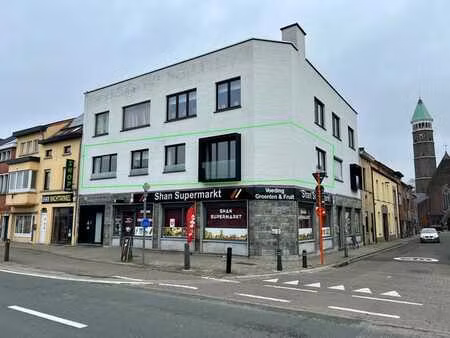 ruim  vernieuwd appartement met 2 slaapkamers!