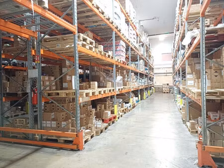 location local commercial