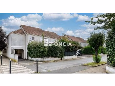 ballancourt maison 5 pièces  avec 4 chambres  box et jardin