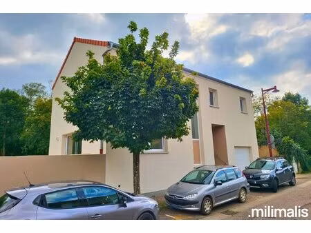 maison neuve idéalement située