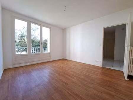 location appartement 2 pièces à saint-herblain (44800) : à louer 2 pièces / 42m² saint-her