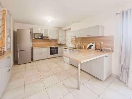 location maison au loroux-bottereau (44430) : à louer / 100m² le loroux-bottereau