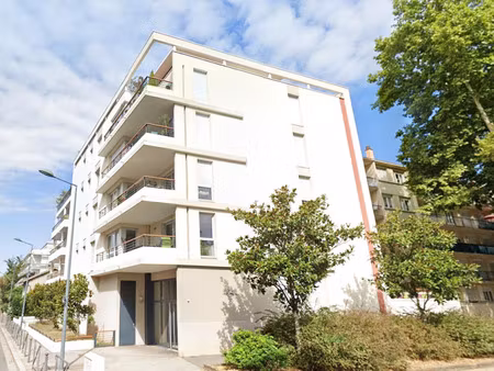 appartement t3 avec balcon et garage - 56.25m2 - villeurban