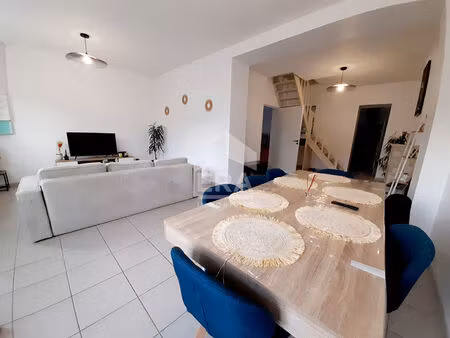 tres proche chauny  maison rénovée