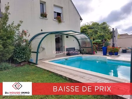 pavillon familial sur sous-sol avec piscine couverte