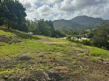 terrain constructible de 1 033 m² – vue dégagée  calme absolu et proche commodités