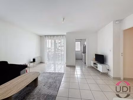 montluçon - t3 loué avec terrasse  double parking – résidence récente