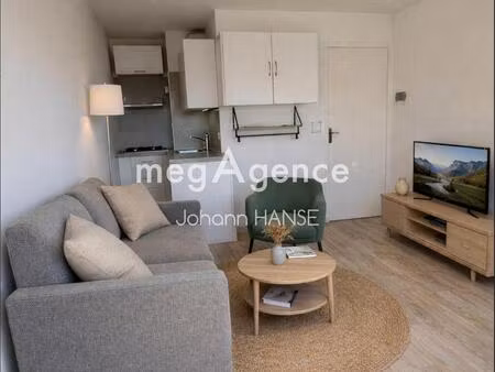 saint raphael – face port santa lucia – studio cabine avec balcon – place parking en s-sol