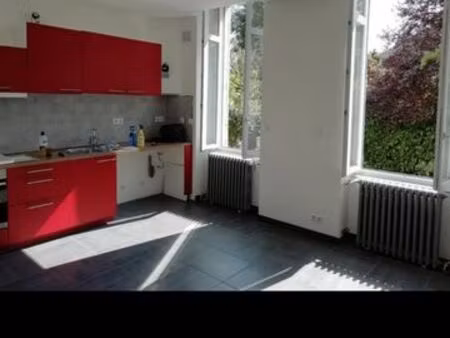 appartement t2 très lumineux  quartier doutre 50m2
