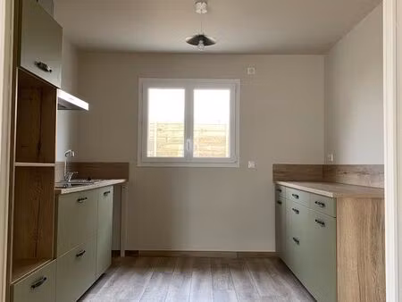 a louer maison de plein pied 78 m² avec 2 chambres à fontaine-etoupefour 10 min de caen