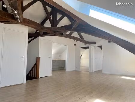 superbe t3 avec parking et grande cave de plein pied état neuf angers hyper centre