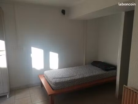studio 21m2 env pour etudiant à gradignan