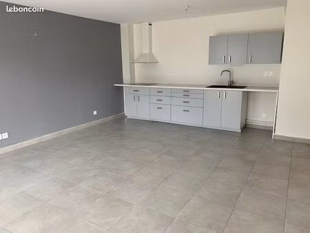 appartement 3 pièces 65 m²