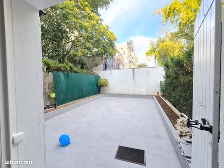 maison de ville récente  4p meublés  m° 4 chemins (ligne 7)