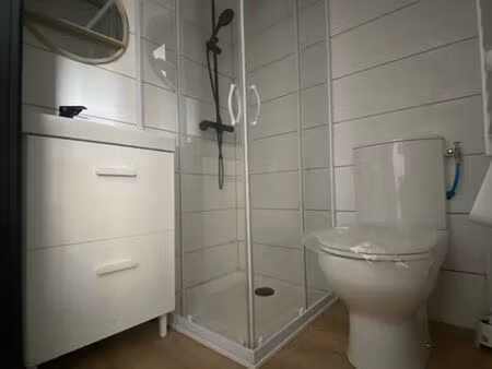 studio meublé / refait à neuf / superbe terrasse couverte