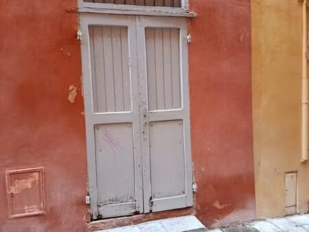 local 12 m2 rue sisco marché