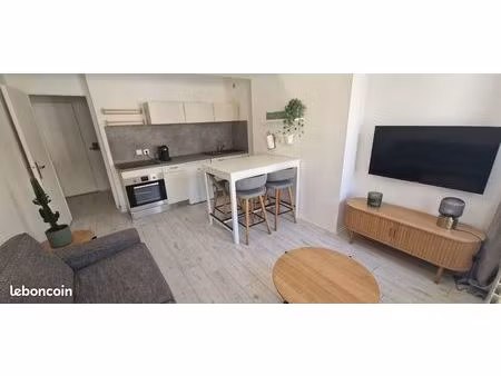 t2 meublé refait à neuf  hyper centre metz