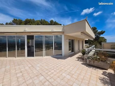 mougins  spacieux 4p vide climatisé de standing  8ème dernier ét  vue panoramique  2 pk + 