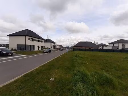 terrain constructible viabilisé à vendre