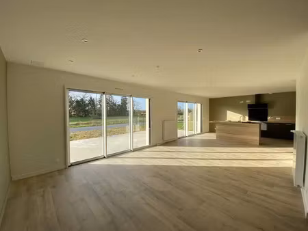 location maison à servon-sur-vilaine (35530) : à louer / 145m² servon-sur-vilaine