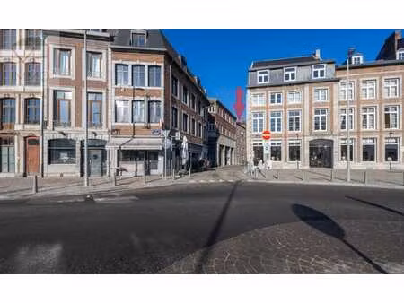 duplex de caractère au cœur du vieux liège