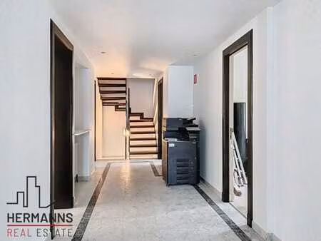 boulevard louis schmidt: bureaux / local commercial