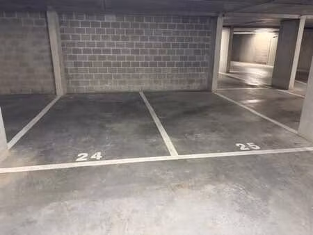 place de parking souterraine – denderleeuw gare à < 50 m