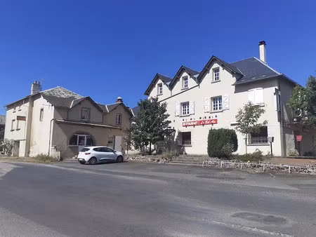 vente locaux professionnels 14 pièces 550 m² à millau (12100)  199 000 €