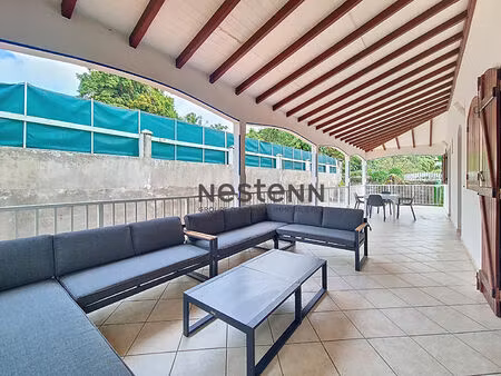 a vendre villa 6 pièce(s) 129 m2 avec garage à petit-bourg