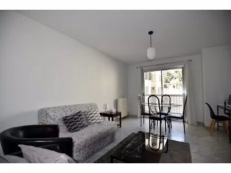 vaste 2 pièces meublé