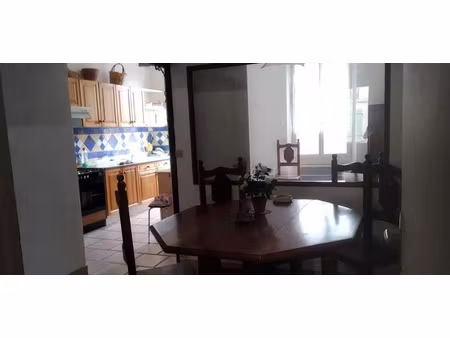 location appartement 2 pièces 56 m² à le beausset (83330)  650 €