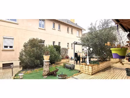 maison et dépendance 400 m² divisées en appartements conflans