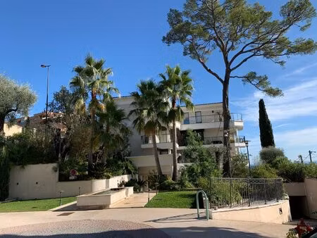 t2 de 47 m² avec balcon  parking & vue dégagée – résidence