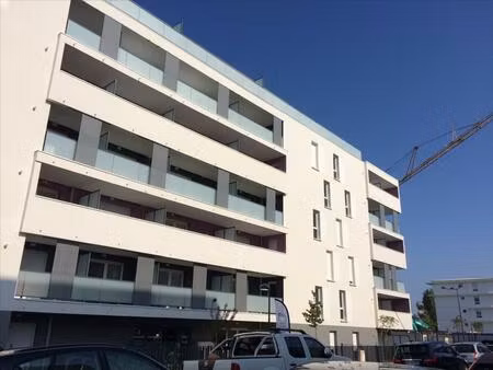 appt 3 pièces neuf basse conso proche tous commerces avec parking