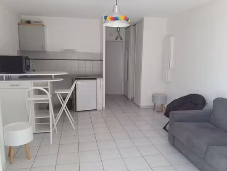 location appartement 1 pièce 24 m² à montpellier (34000)