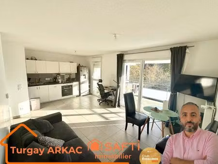 un appartement lumineux dans une résidence récente