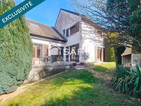 spacieux pavillon 8pièces  5chambres sur sous sol!