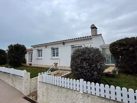 givrand. maison plain pied  3 chambres